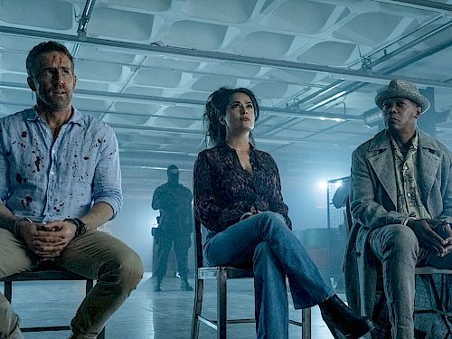 "Hitman's Wife's Bodyguard": Samuel L. Jackson, Salma Hayek & Ryan Reynolds Are Teaming Up Once Again