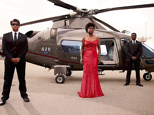 Viola Davis Makes a Grand Entrance At The World Premiere Of 'G20' (video)